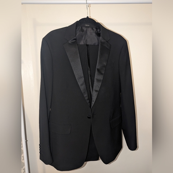 JF J. Ferrar Men's Slim Fit Black Tux - Picture 1 of 1